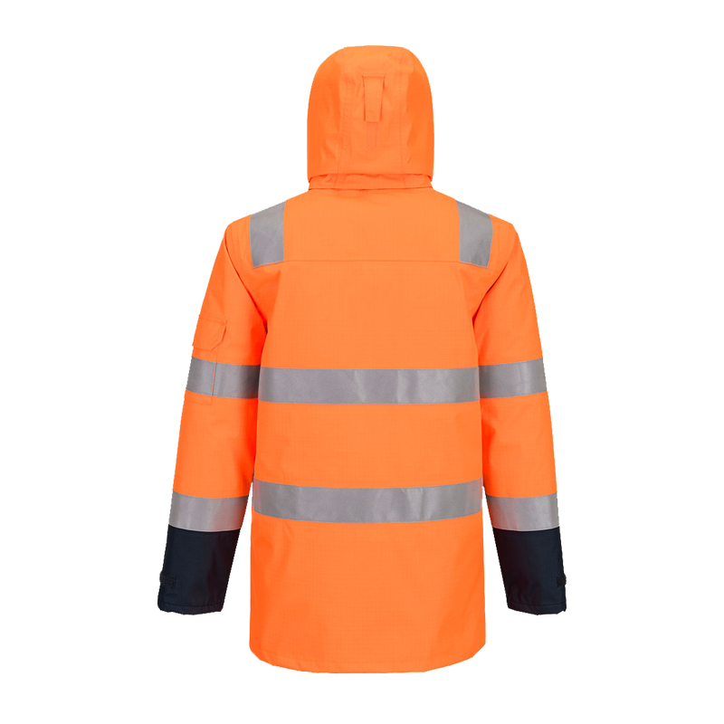 Rückansicht einer PortWest Warnschutzjacke in Orange mit Kapuze, silbernen Reflexstreifen und dunklen Ärmelabschlüssen