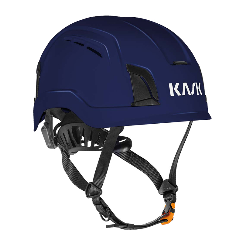 Kask Zenith X MAX AIR Industriehelm in Blau für große Köpfe bis 66 cm, Seitenansicht mit Belüftung, Kinnriemen und Größenverstellung