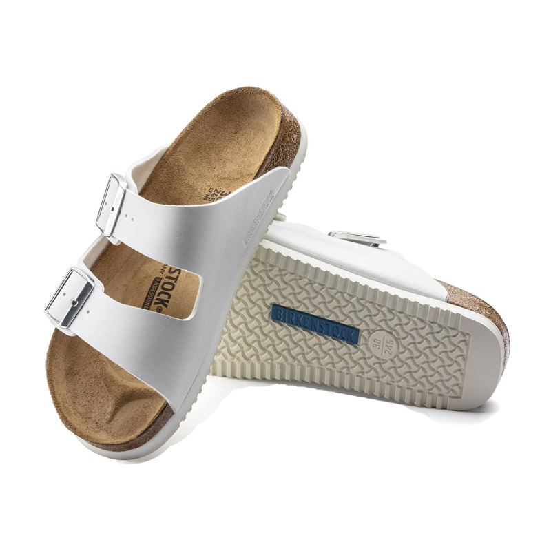 Birkenstock Sandalen in Weiß mit zwei verstellbaren Riemen, anatomischem Kork-Latex-Fußbett und profilierter Laufsohle