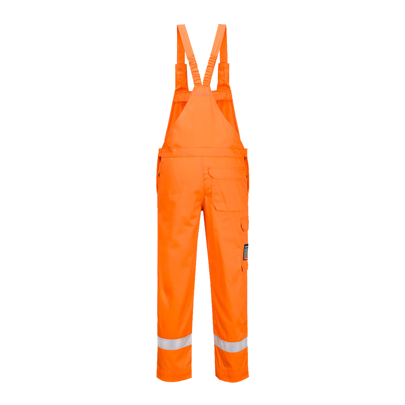 PortWest Warnschutz-Latzhose in leuchtendem Orange mit verstellbaren Trägern, aufgesetzter Beintasche und Reflexstreifen an den Beinabschlüssen, Frontansicht