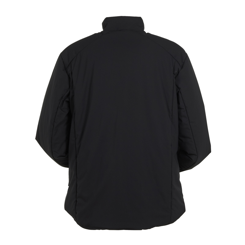 Rückansicht der schwarzen Planam Hygge Jacke soft wattiert mit hohem Kragen und schlichtem Design