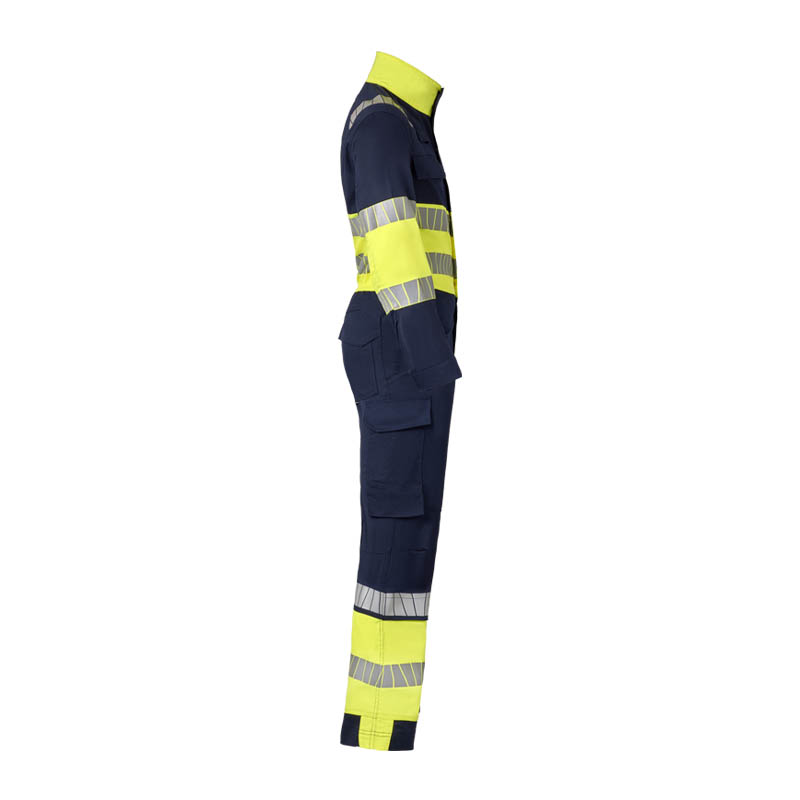 Seitenansicht eines HaVeP Warnschutz-Overalls in Marineblau und Neongelb mit reflektierenden Streifen an Armen und Beinen
