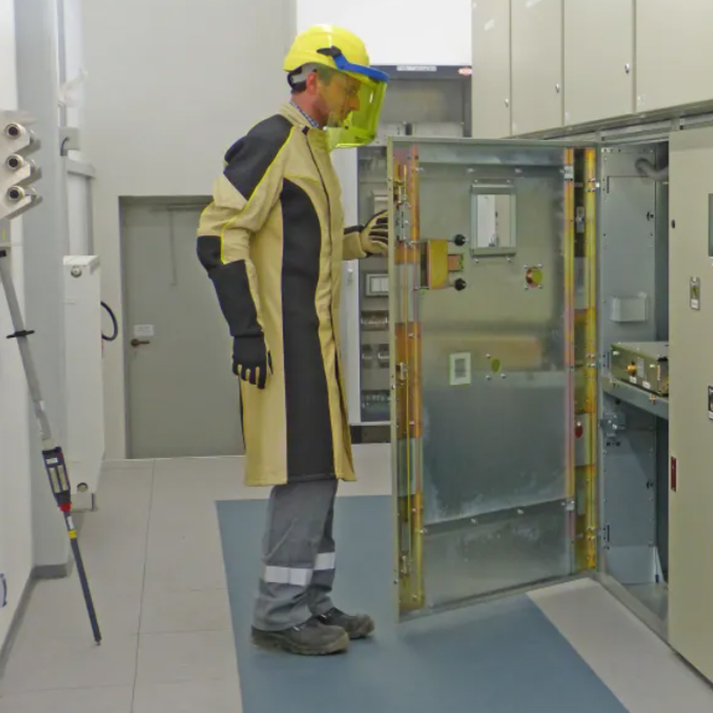 Isoliermatte 50 kV mit Durchschlagsfestigkeit VDE 0303-21 | 10 m