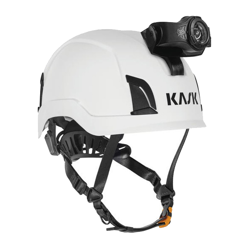 Weißer Kask Industriehelm mit montiertem KASK KL-3 Front Slot Adapter zur sicheren Befestigung einer Stirnlampe an Zenith X oder Primero Helmen