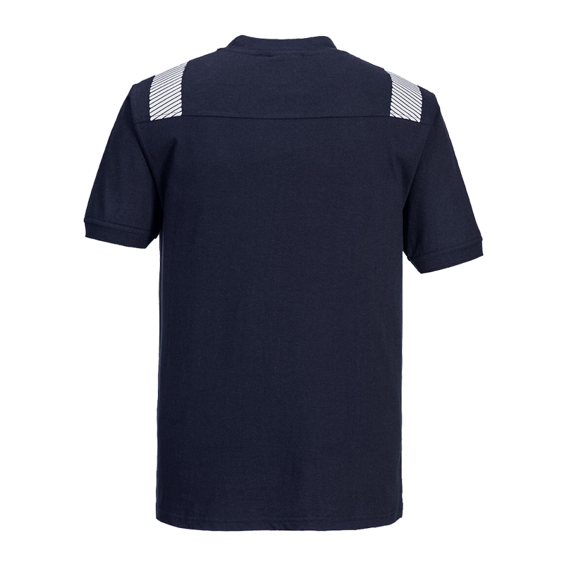 Rückansicht eines dunkelblauen PortWest Poloshirts mit kurzen Ärmeln und reflektierenden Einsätzen an den Schultern