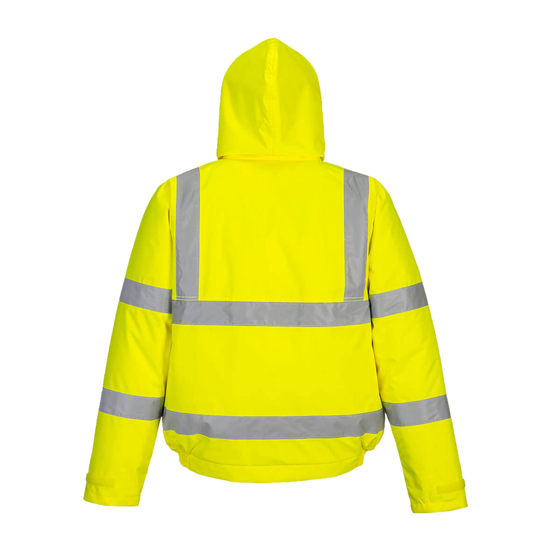 Rückansicht einer gelben PortWest Warnschutzjacke mit Kapuze und umlaufenden Reflexstreifen für hohe Sichtbarkeit bei der Arbeit