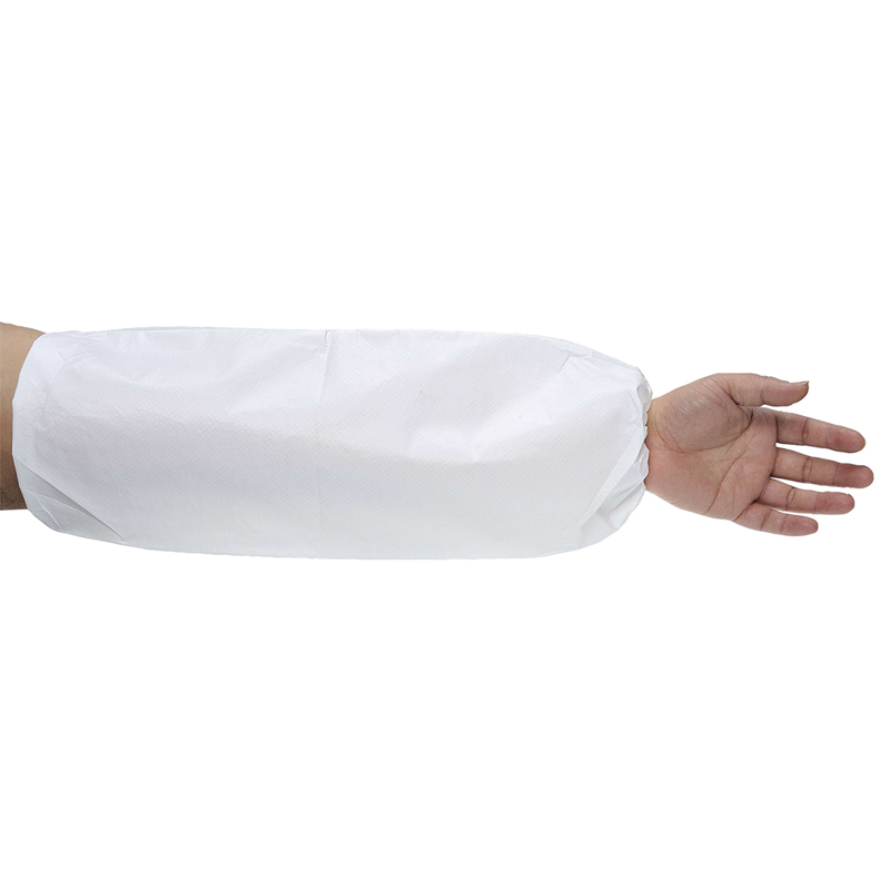 PortWest ST43 mikroporöse Chemikalienschutz-Armstulpe Typ 6 in Weiß am Unterarm getragen, elastische Abschlüsse, 50er Pack