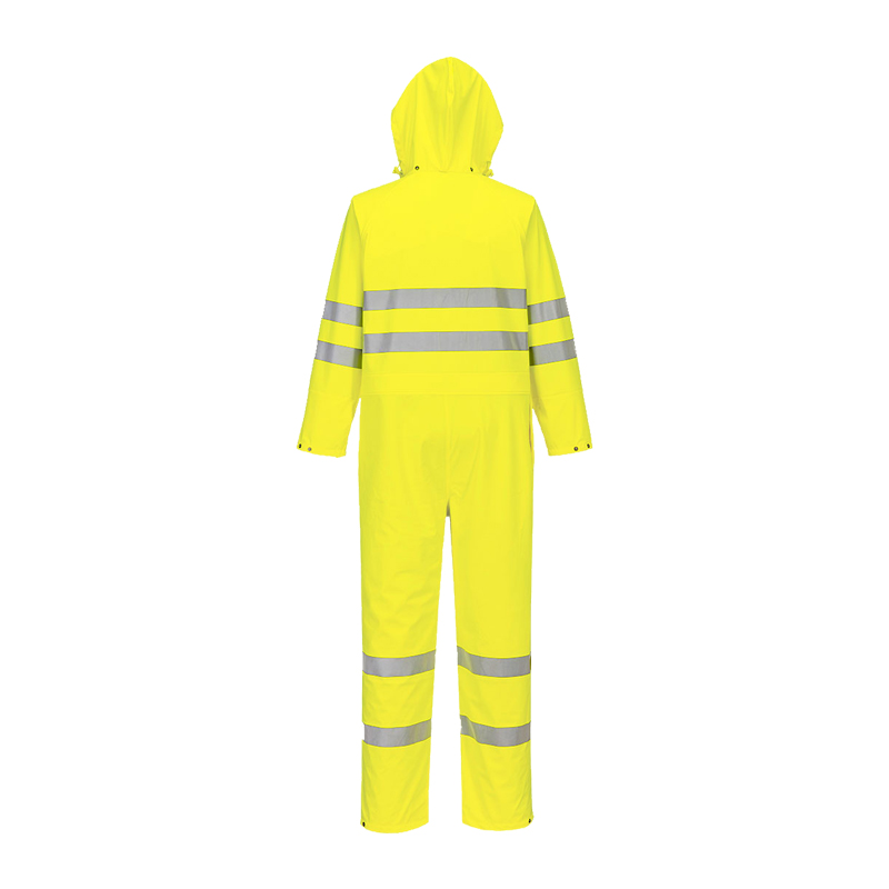 Rückansicht eines gelben PortWest Warnschutz-Overalls mit Kapuze und silbernen Reflexstreifen an Armen, Rücken und Beinen