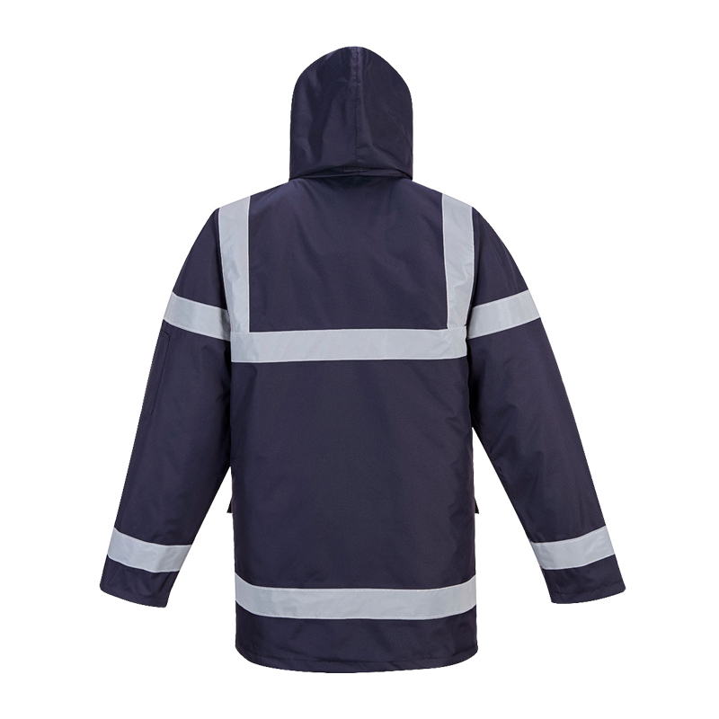 Rückenansicht einer PortWest Warnschutzjacke in Marineblau mit Kapuze und umlaufenden silbernen Reflexstreifen für hohe Sichtbarkeit