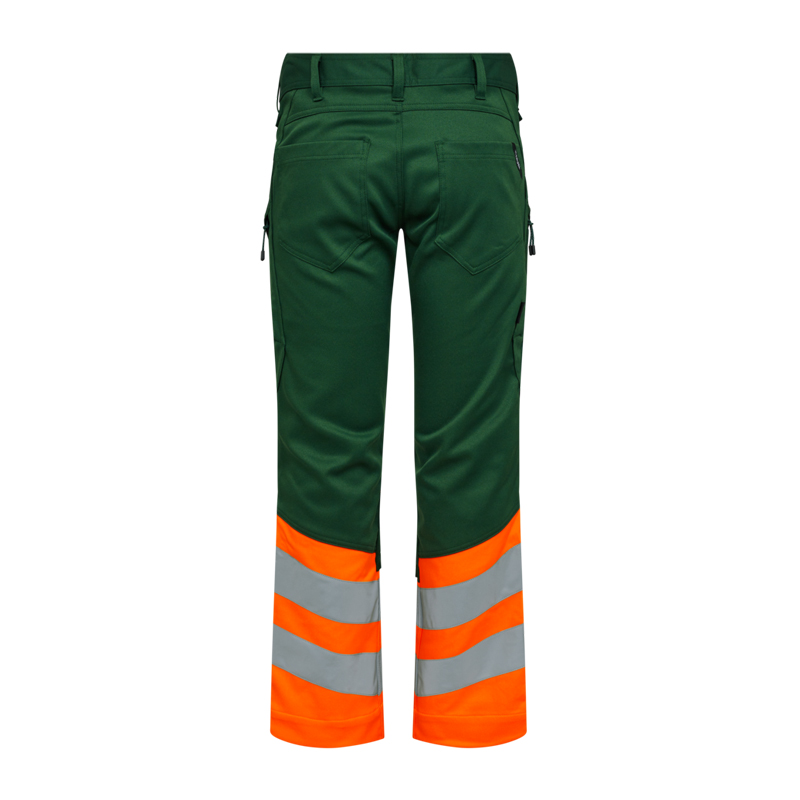 Rückansicht einer Engel Warnschutzhose in Grün und Orange mit breiten Reflexstreifen an den Beinen und praktischen Arbeitstaschen.