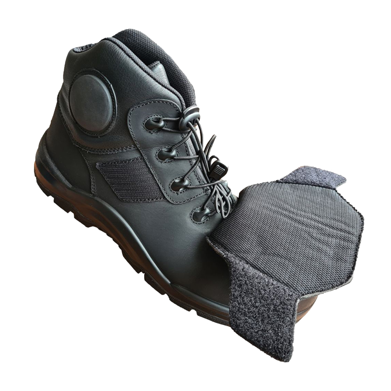 Schwarzer Stabilus Konrad S3 Schweißer Sicherheitsstiefel 55350 Weite 12 aus Leder mit hitzeschützender Schutzlasche und Schnellklettverschluss