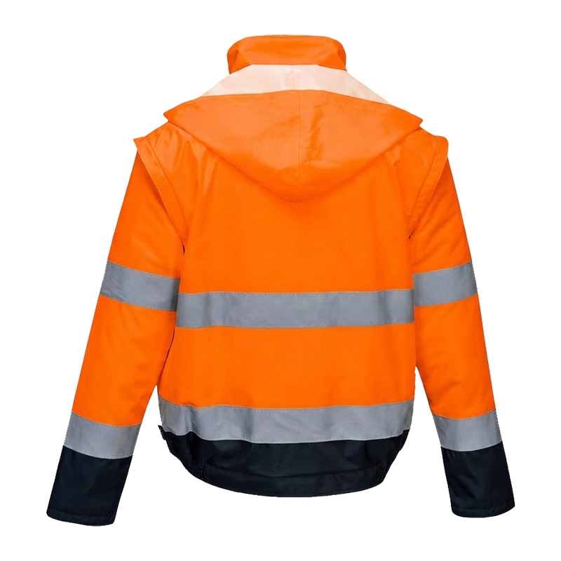 Rückenansicht einer PortWest Warnschutzjacke in Orange mit Kapuze, silbernen Reflexstreifen und dunkel abgesetztem Saum für hohe Sichtbarkeit