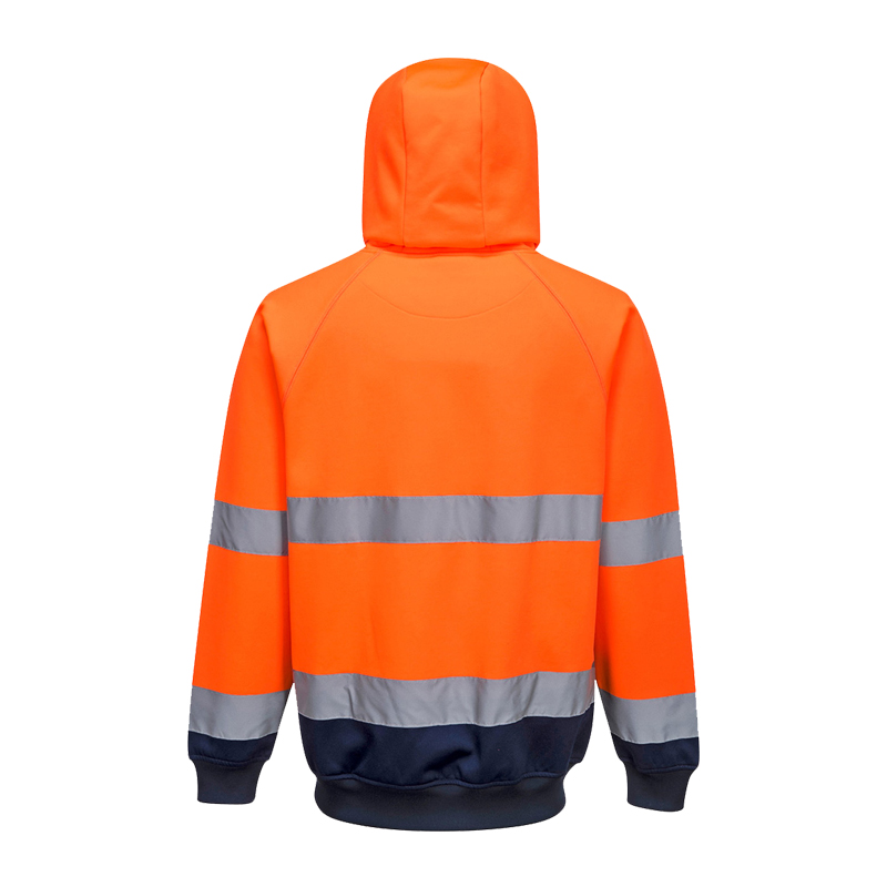 Rückansicht eines PortWest Warnschutz-Kapuzenpullovers in leuchtendem Orange mit silbernen Reflexstreifen und dunkelblauem Saum