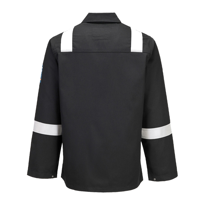 Rückansicht einer schwarzen PortWest Arbeitsjacke mit weißen Reflexstreifen an Schultern und Ärmeln