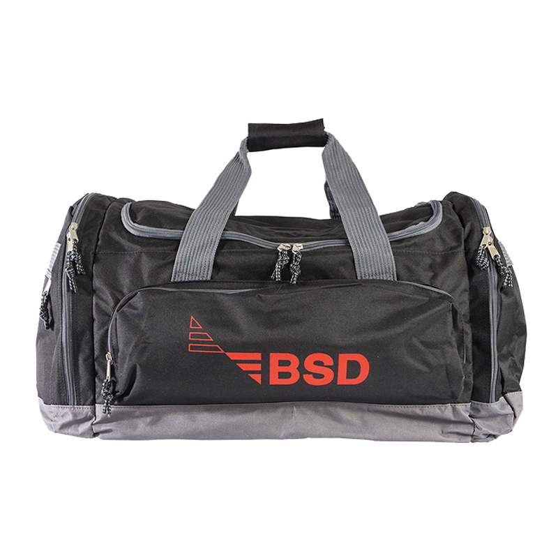 BSD Sporttasche in Schwarz und Grau mit rotem Logo, zwei Tragegriffen, seitlichen Fächern und Fronttasche